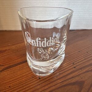 Glenfiddich Etched Embossed Stag Head Triangle Scotch Whiskey Glass